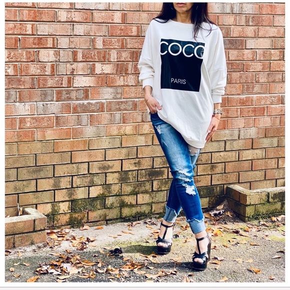 ShopEvelynne Tops - Chic fun graphic sweatshirt